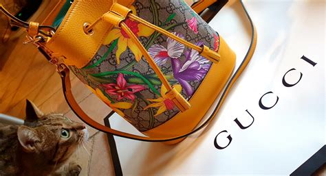 gucci アウトレット バレる